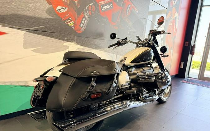 2023 BMW R 18 719 Mineral White Metallic