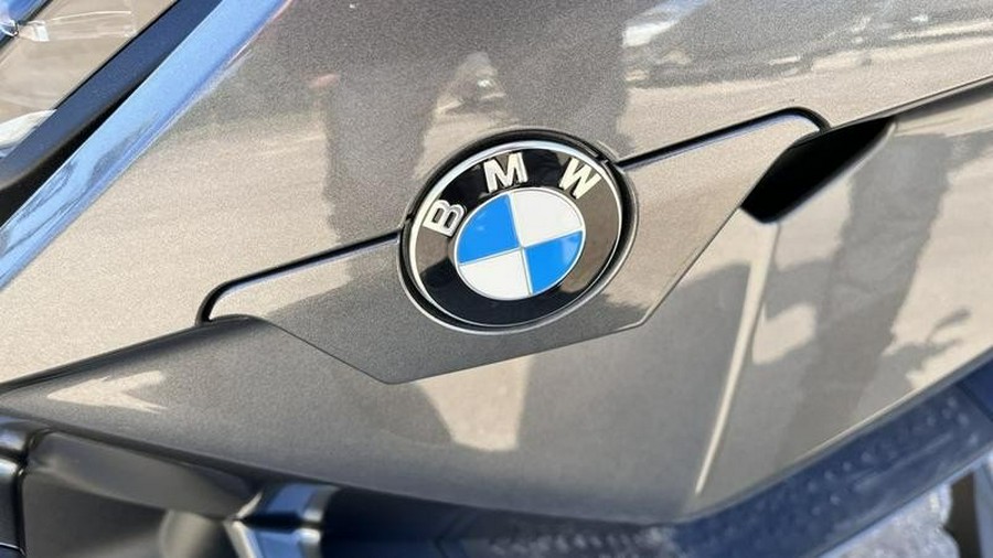2023 BMW CE 04