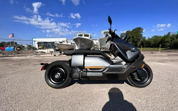 2023 BMW CE 04 Review [Urban Electric Commuter Scooter]