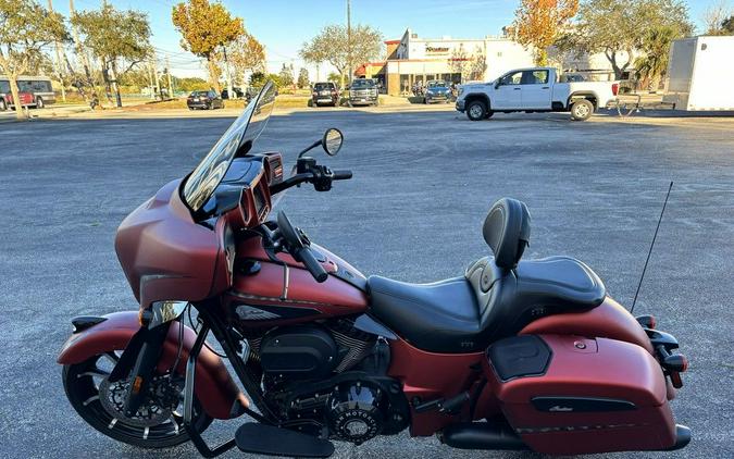 2024 Indian Motorcycle® Chieftain® Dark Horse® w/Powerband Audio Pkg Sunset Red Smoke
