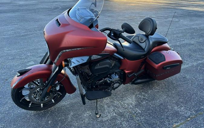 2024 Indian Motorcycle® Chieftain® Dark Horse® w/Powerband Audio Pkg Sunset Red Smoke