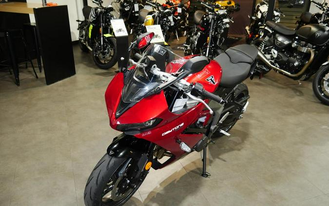 2025 Triumph Daytona 660 Carnival Red/Sapphire Black