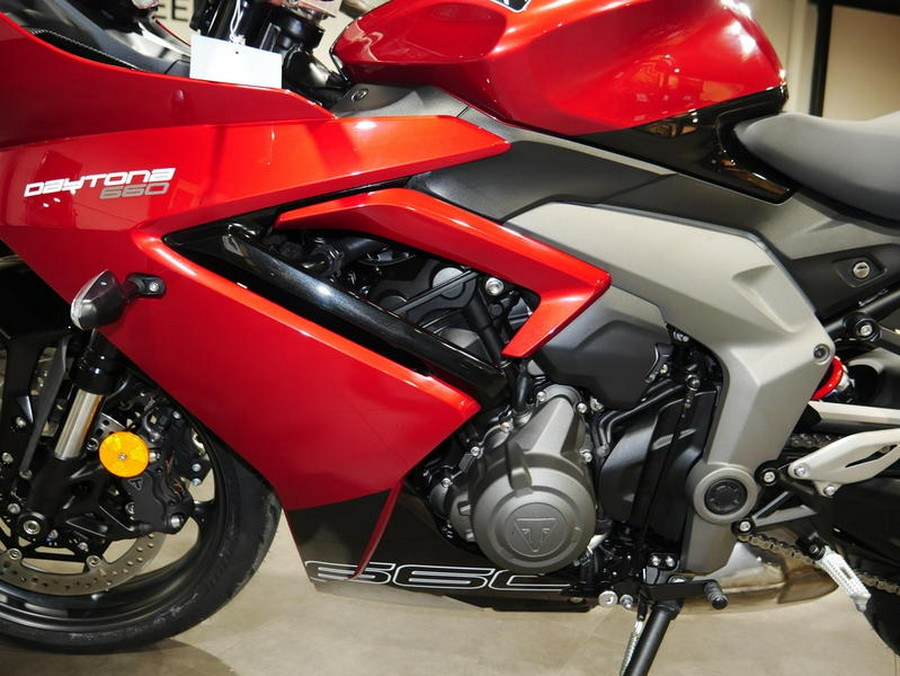 2025 Triumph Daytona 660 Carnival Red/Sapphire Black