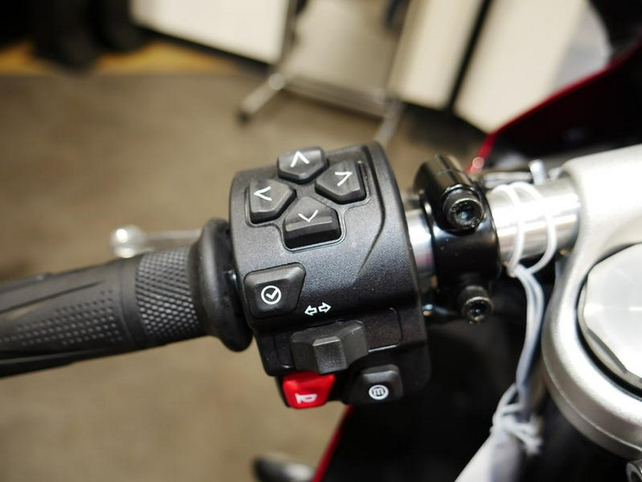 2025 Triumph Daytona 660 Carnival Red/Sapphire Black