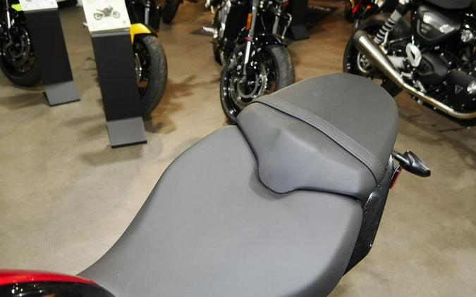 2025 Triumph Daytona 660 Carnival Red/Sapphire Black