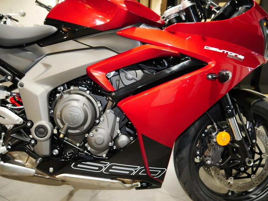 2025 Triumph Daytona 660 Carnival Red/Sapphire Black