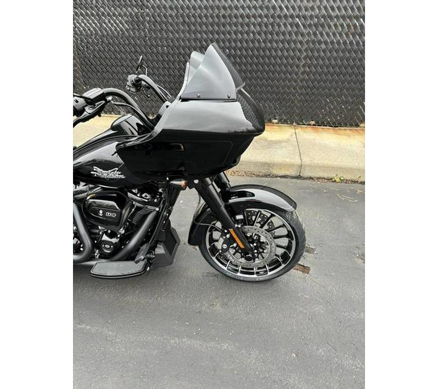 2024 Harley-Davidson® FLTRT - Road Glide® 3