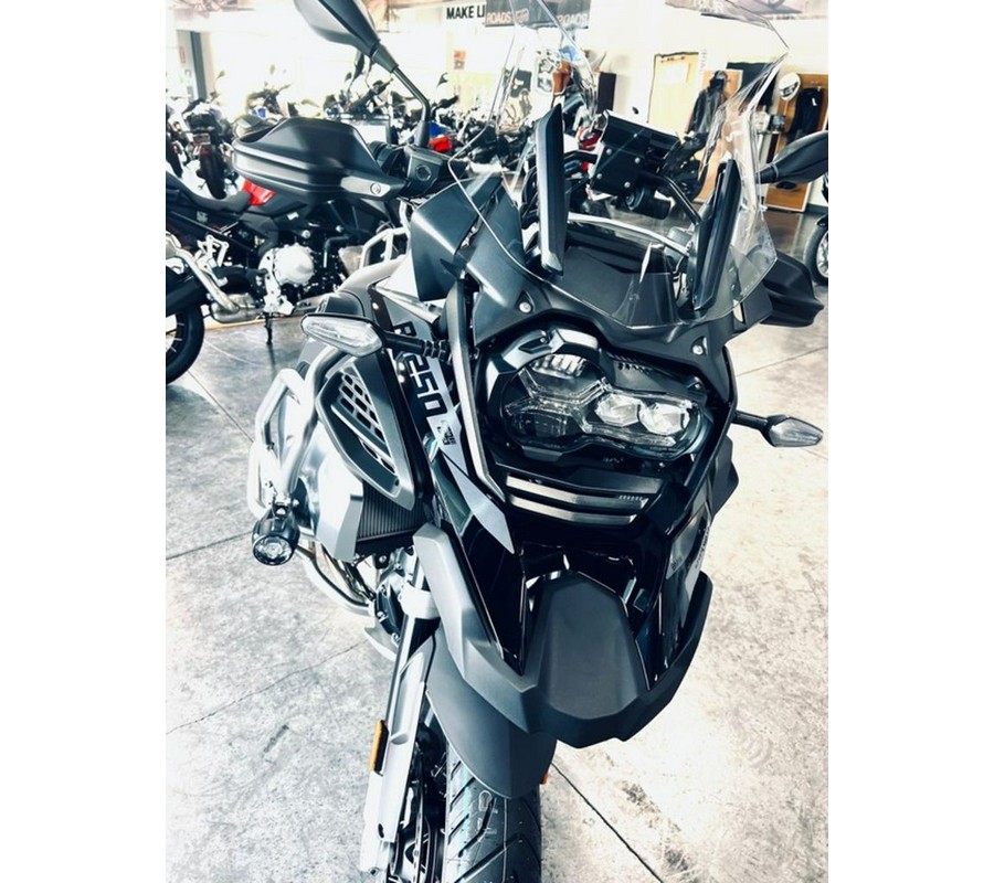 2024 BMW R 1250 GS Adventure Triple Black