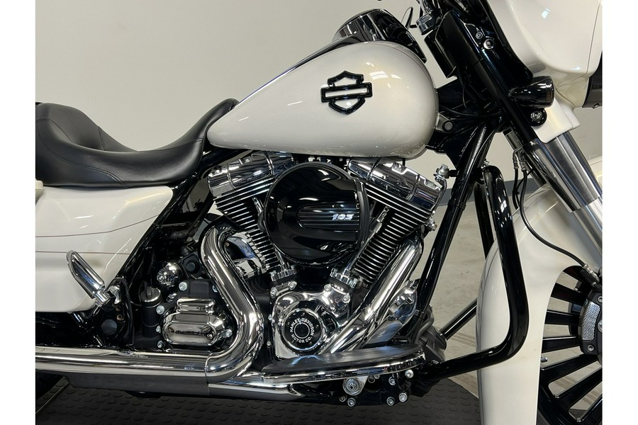 2014 Harley-Davidson® Street Glide® Special FLHXS