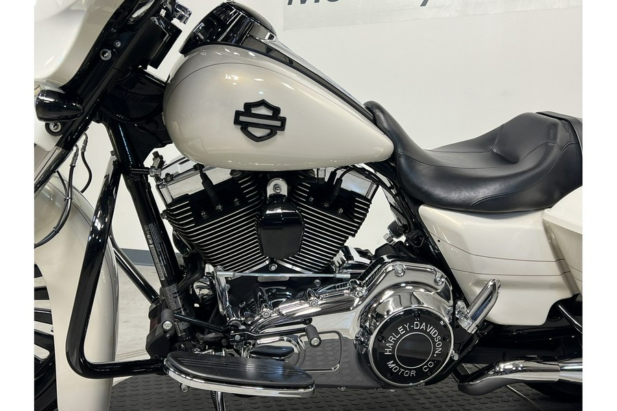 2014 Harley-Davidson® Street Glide® Special FLHXS