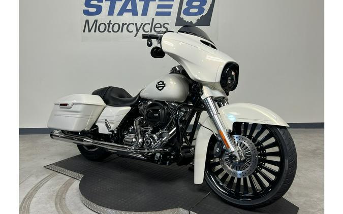 2014 Harley-Davidson® Street Glide® Special FLHXS