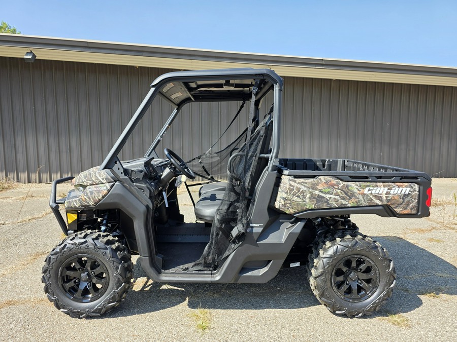 2025 Can-Am Defender XT HD7