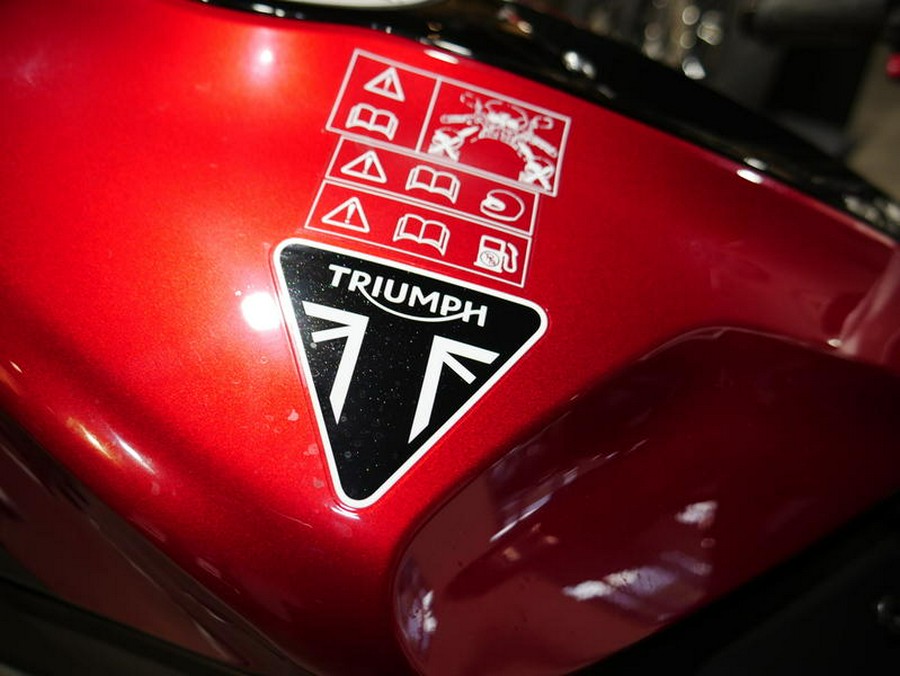 2025 Triumph Daytona 660 Carnival Red/Sapphire Black