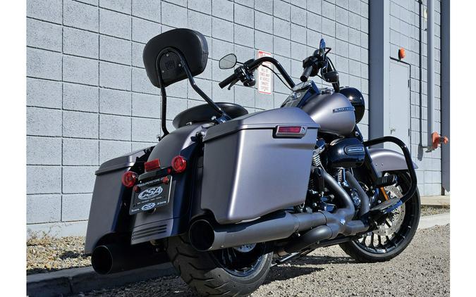 2017 Harley-Davidson® FLHRXS Road King® Special