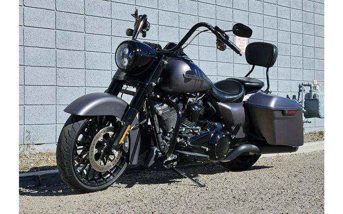 2017 Harley-Davidson® FLHRXS Road King® Special