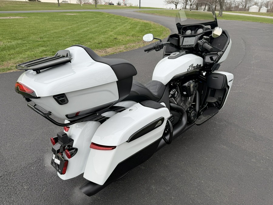 2026 Indian Motorcycle Pursuit® Dark Horse® with 112 and Powerband Audio Package