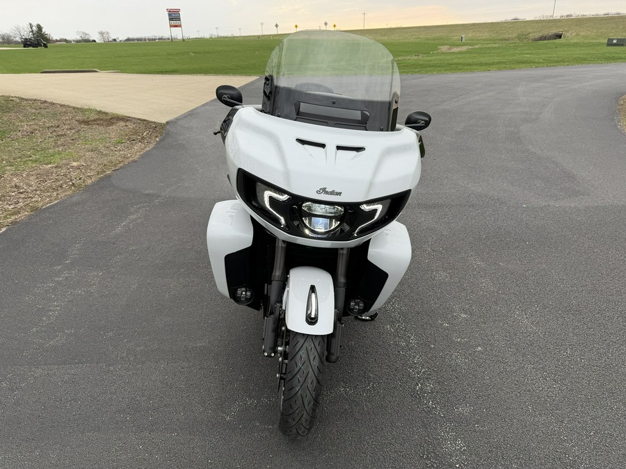 2026 Indian Motorcycle Pursuit® Dark Horse® with 112 and Powerband Audio Package
