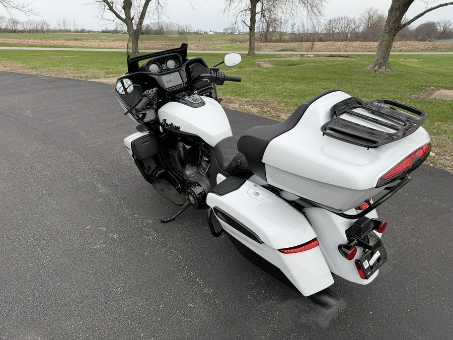 2026 Indian Motorcycle Pursuit® Dark Horse® with 112 and Powerband Audio Package
