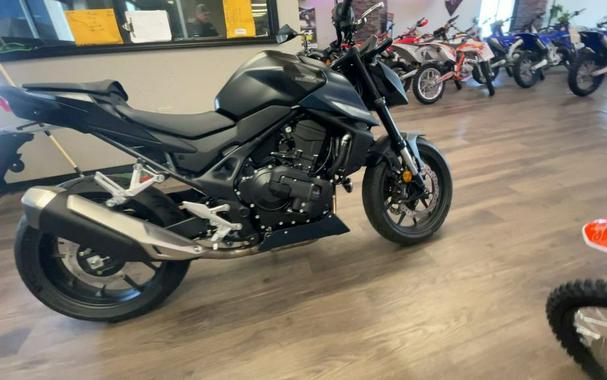 2026 Honda® CB750 Hornet E-Clutch