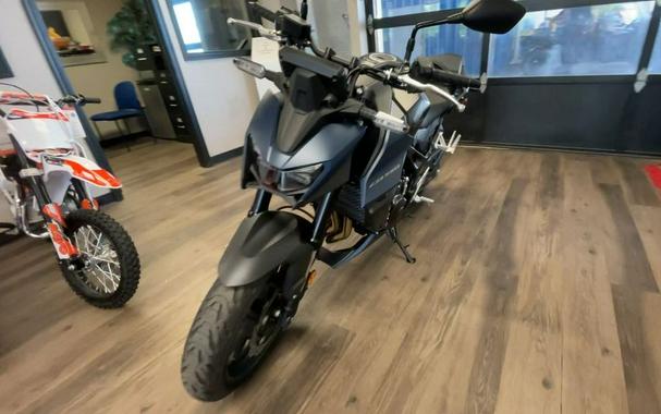 2026 Honda® CB750 Hornet E-Clutch
