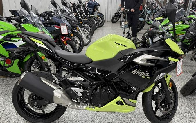 2026 Kawasaki Ninja® 500 ABS