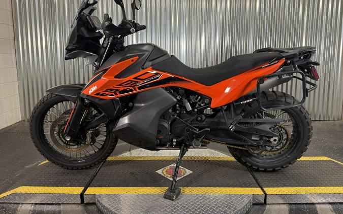 2022 KTM 890 Adventure