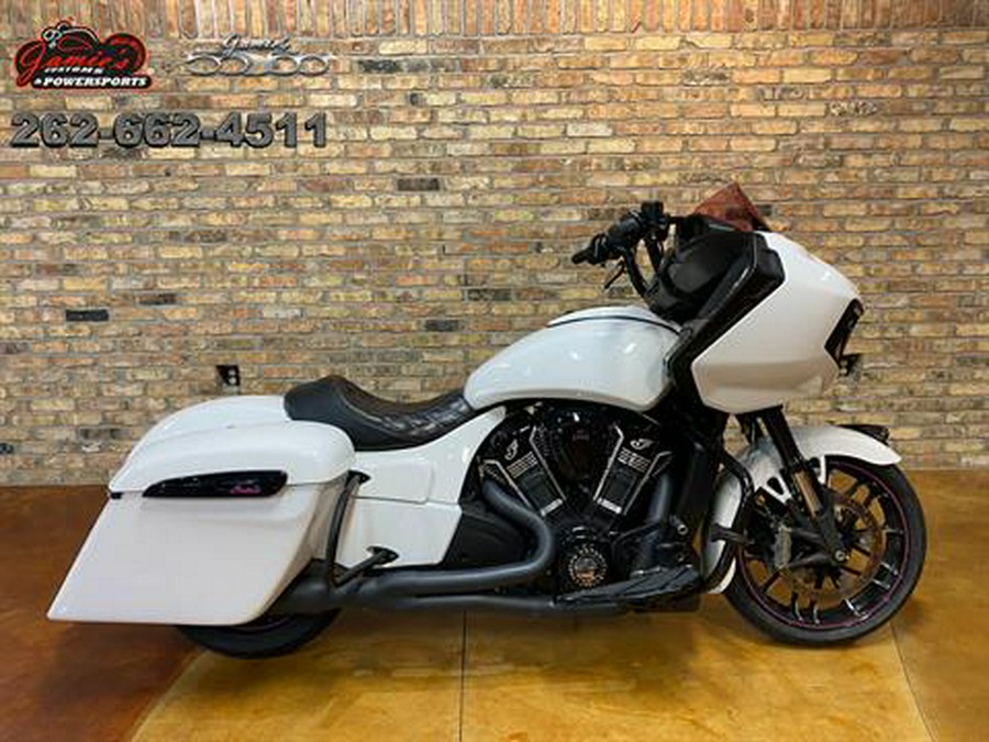 2020 Indian Motorcycle Challenger® Dark Horse®