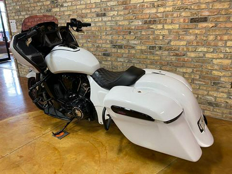 2020 Indian Motorcycle Challenger® Dark Horse®