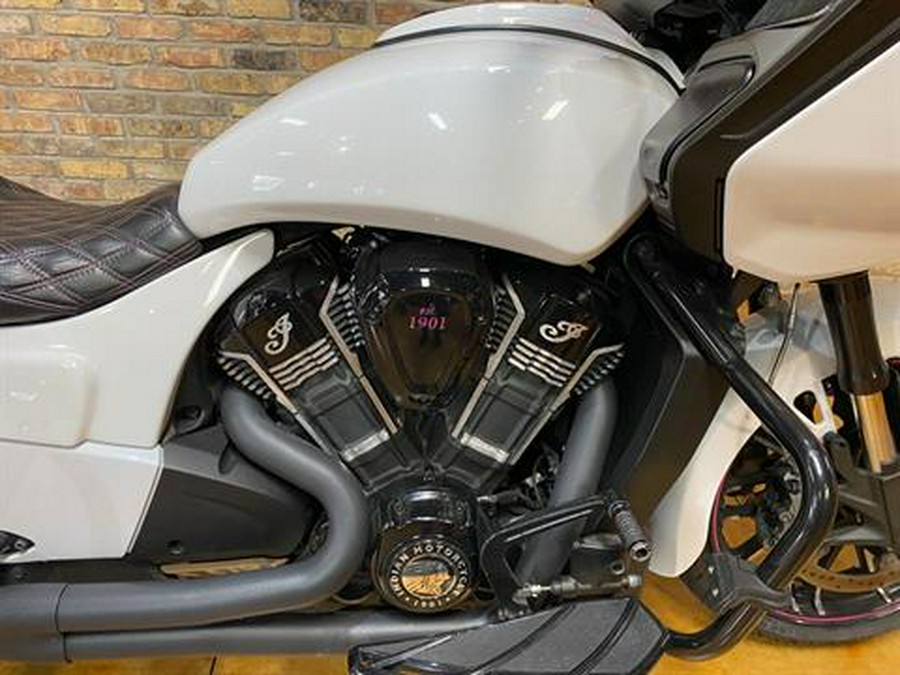 2020 Indian Motorcycle Challenger® Dark Horse®