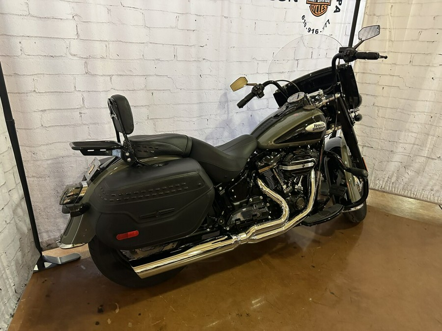 2021 Harley-Davidson Heritage Classic 114 FLHCS Deadwood Green/Vivid Black