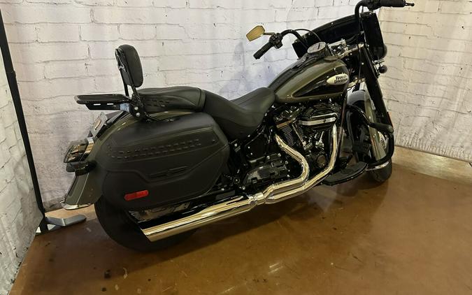 2021 Harley-Davidson Heritage Classic 114 FLHCS Deadwood Green/Vivid Black