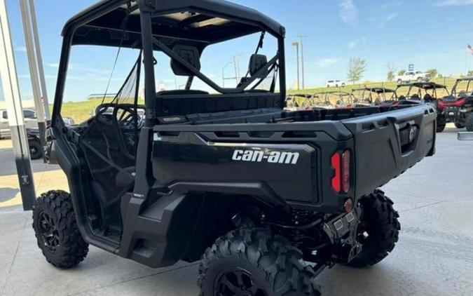 2025 Can-Am® Defender XT HD10