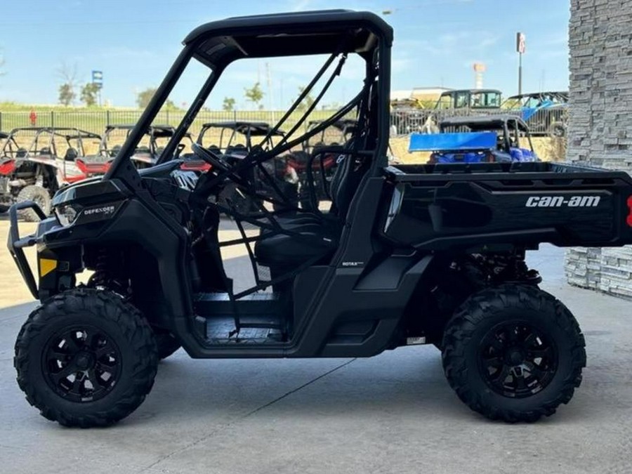 2025 Can-Am® Defender XT HD10