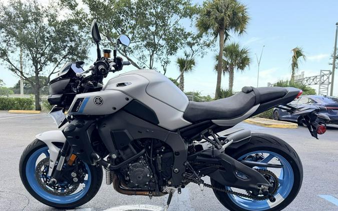 2025 Yamaha MT 10