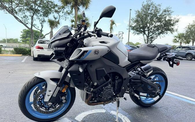 2025 Yamaha MT 10