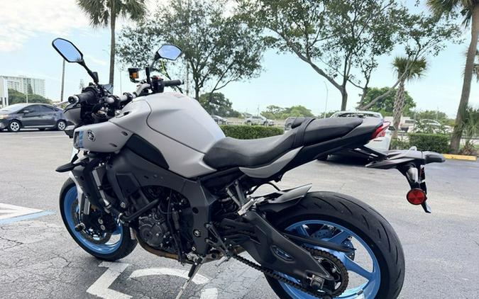 2025 Yamaha MT 10