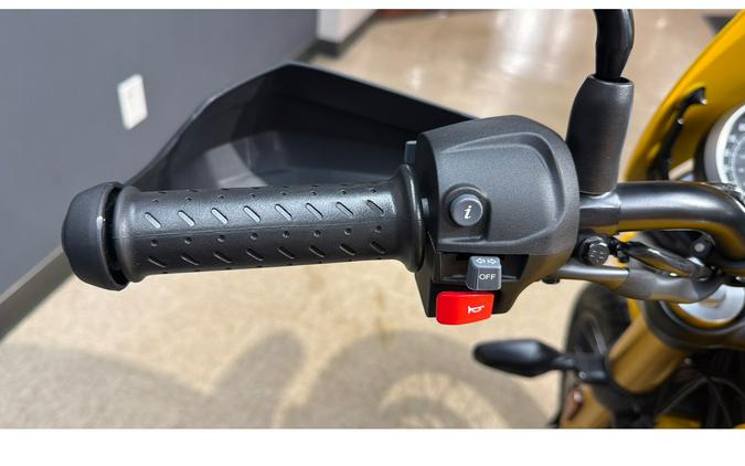 2026 Triumph Scrambler 400 XC