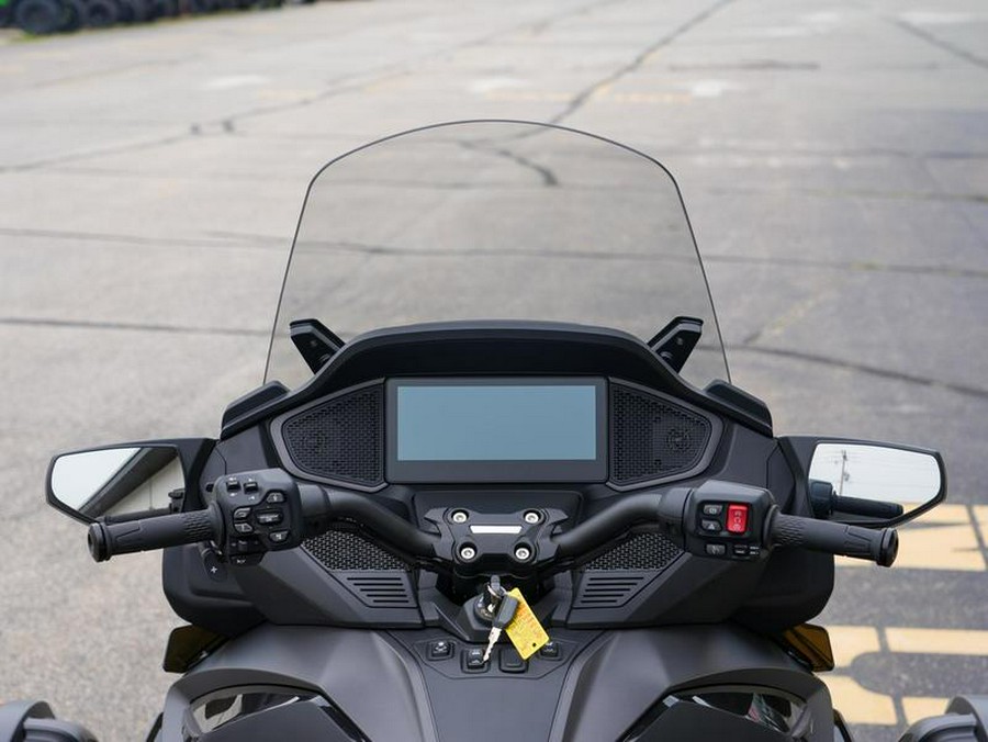 2026 Can-Am® Spyder RT Limited Dark