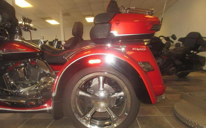 2021 Harley-Davidson® FLHTCUTGSE - CVO™ Tri Glide®