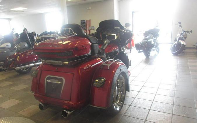 2021 Harley-Davidson® FLHTCUTGSE - CVO™ Tri Glide®
