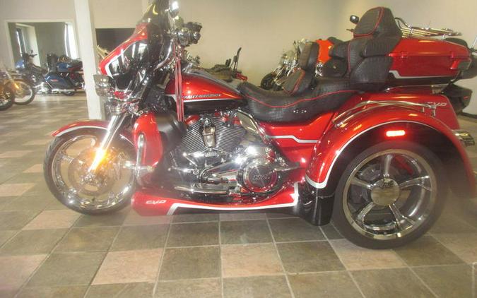 2021 Harley-Davidson® FLHTCUTGSE - CVO™ Tri Glide®