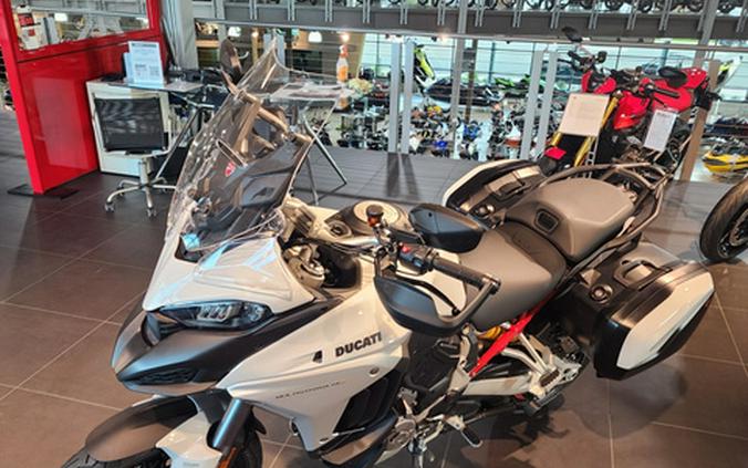 2023 Ducati Multistrada V4S Trav & Rad