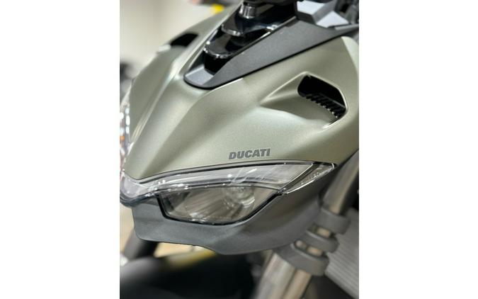 2024 Ducati STREETEFIGHTER