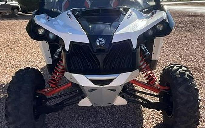 2015 Can-Am® Maverick™ MAX X® rs DPS® 1000R White, Black & Can-Am Red