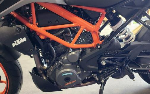 2022 KTM 390 Duke