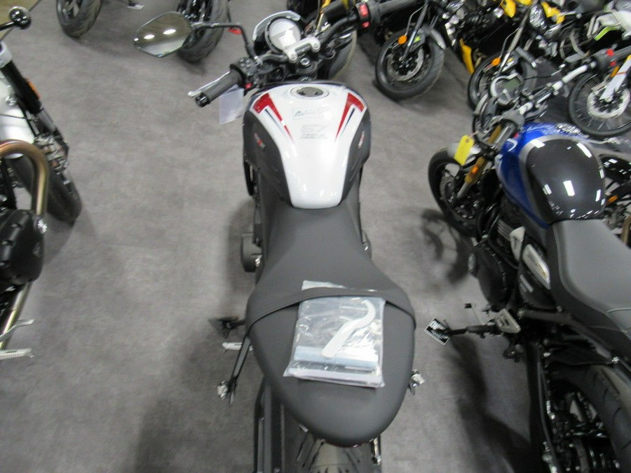 2025 Triumph TRIDENT 660 TRIPLE TRIBUTE 660 ED.