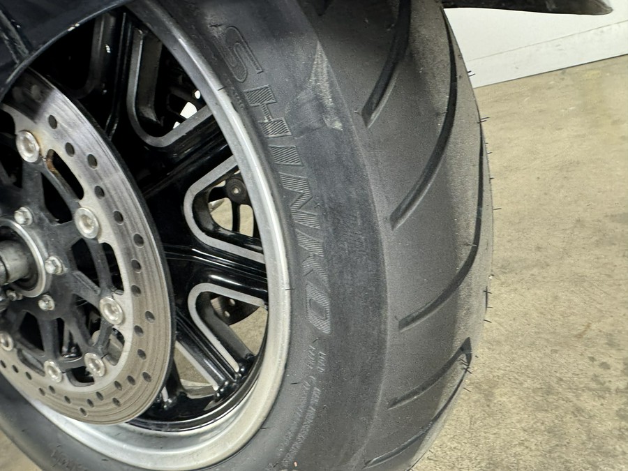 2014 Indian Motorcycle Chieftain Thunder Black - 318166