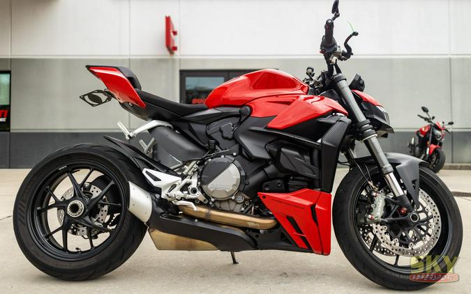 2022 Ducati Streetfighter V2