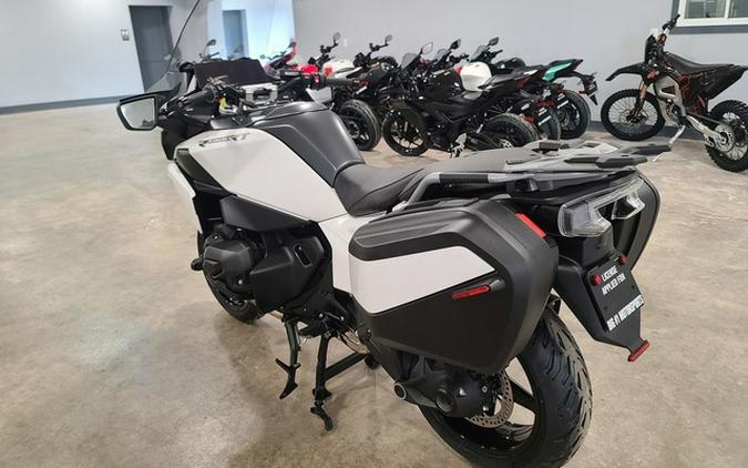2026 BMW R 1300 RT Alpine White 3