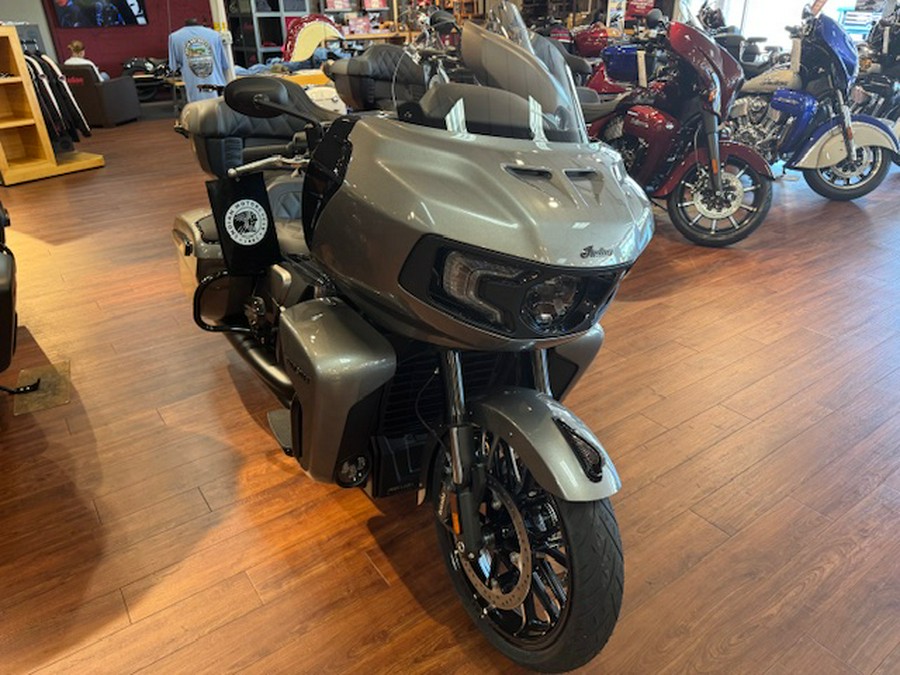 2025 Indian Motorcycle® Pursuit 112 Dark Horse® with PowerBand Audio Package